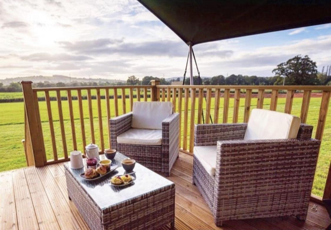 Midleydown Luxury Glamping Otel Exeter Dış mekan fotoğraf
